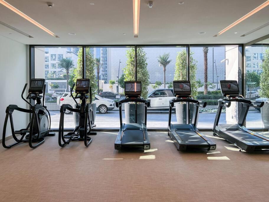 Waves - Luxurious 11th Floor Retreat In Palace Residences Apartment