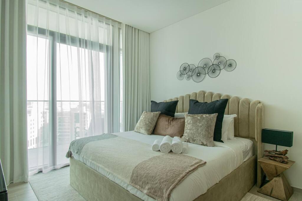 Apartment Waves - Luxurious 11th Floor Retreat In Palace Residences Dubai