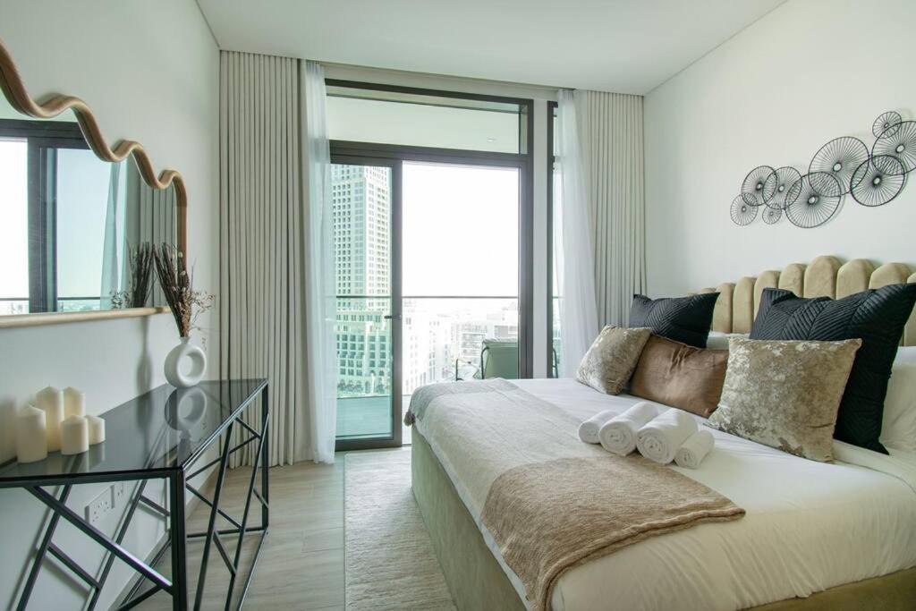 Waves - Luxurious 11th Floor Retreat In Palace Residences Dubai