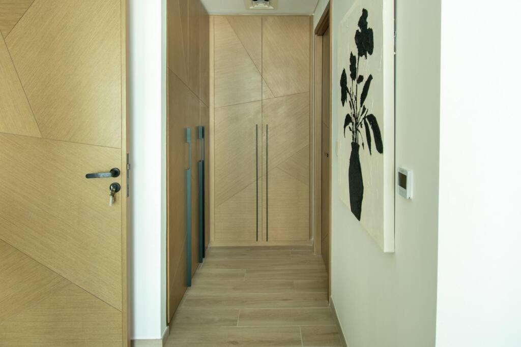Waves - Luxurious 11th Floor Retreat In Palace Residences Dubai
