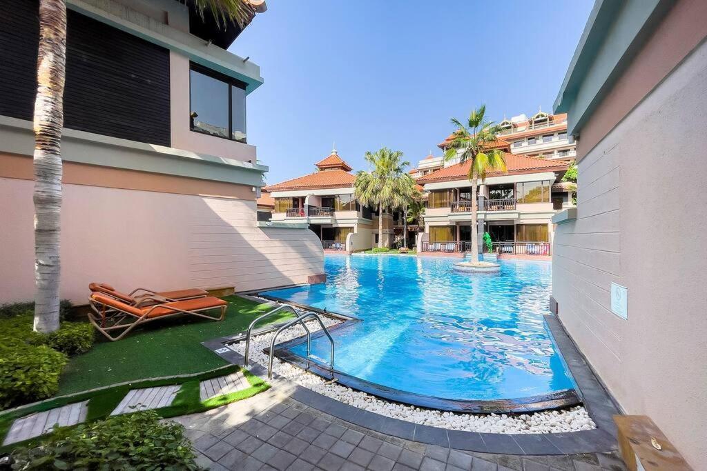Palm Jumeirah Sea View 1bdr *