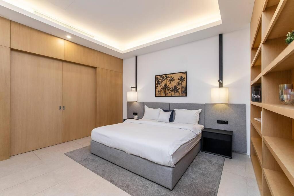 Palm Jumeirah Sea View 1bdr *