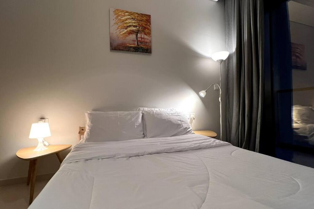 Iconic In Business Bay Apartment *