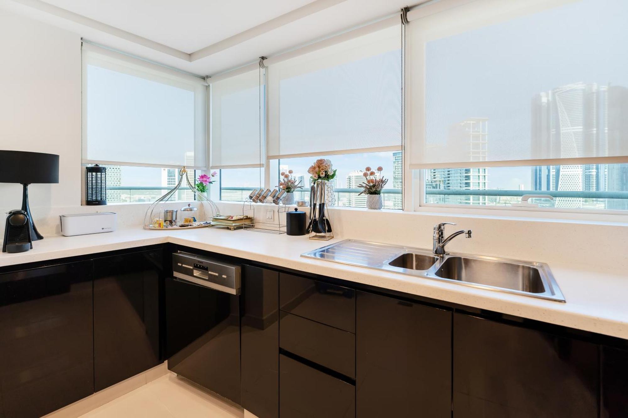 Fam Living - Waters Edge Huge Terrace With Canal Views Apartment Dubai