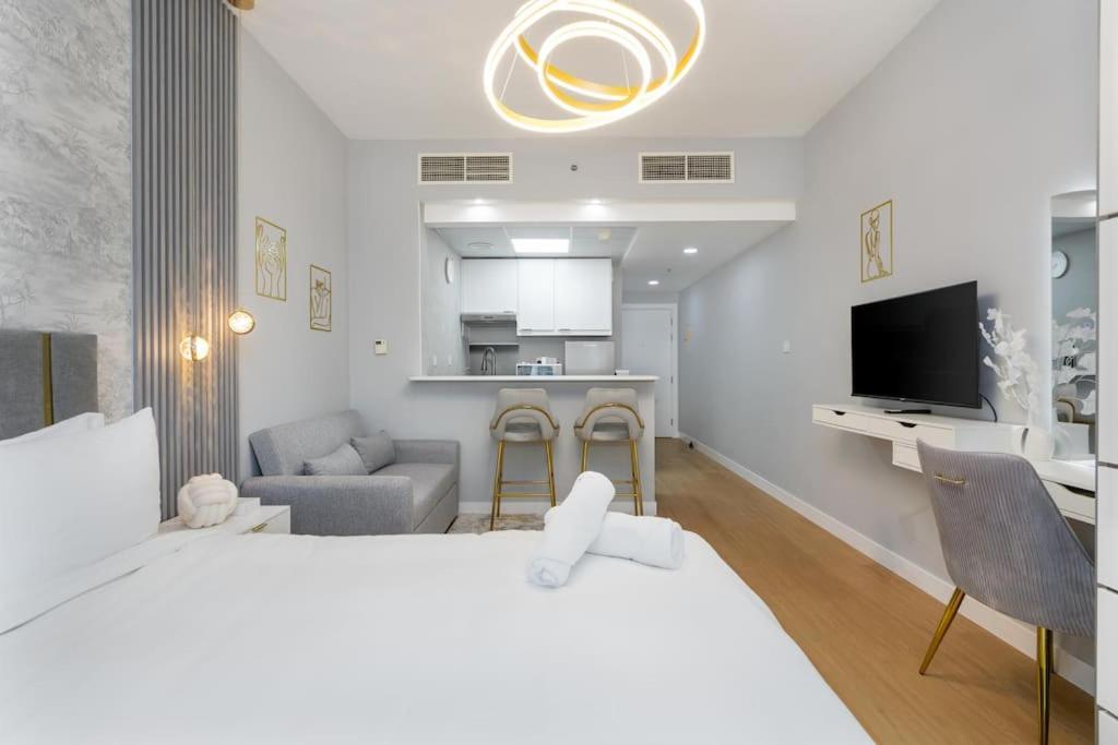Apartment White Sage Stunning New In Marina *