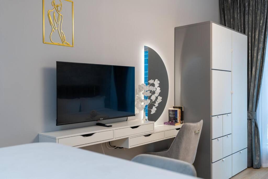 Apartment White Sage Stunning New In Marina Dubai