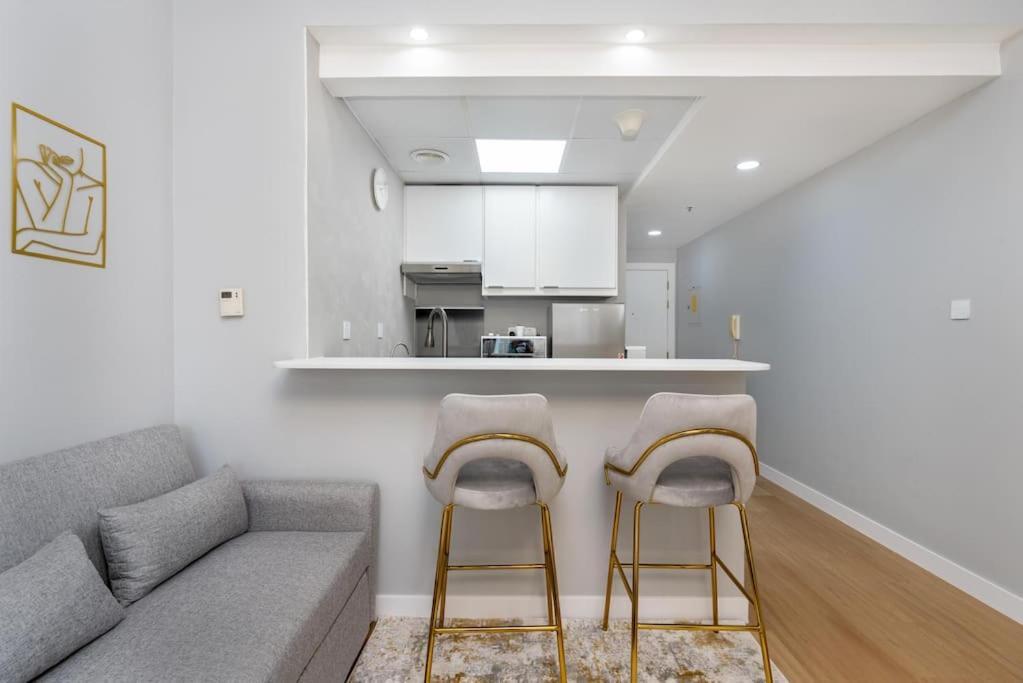 White Sage Stunning New In Marina Apartment Dubai