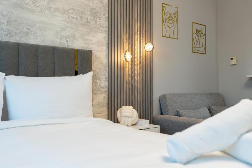 Apartment White Sage Stunning New In Marina Dubai