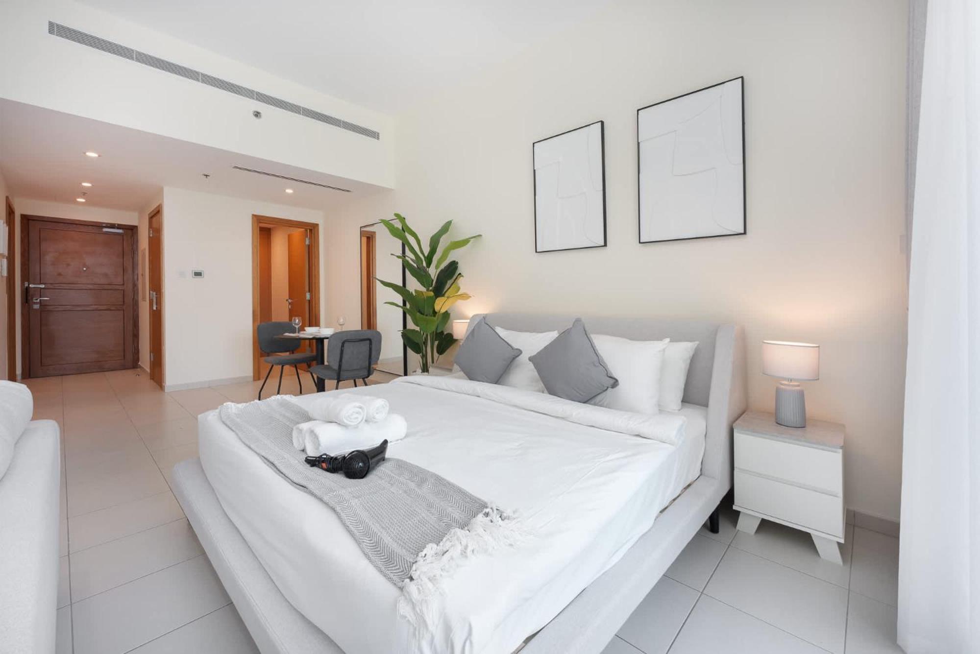 Minimalist And Modern In Business Bay * Dubai