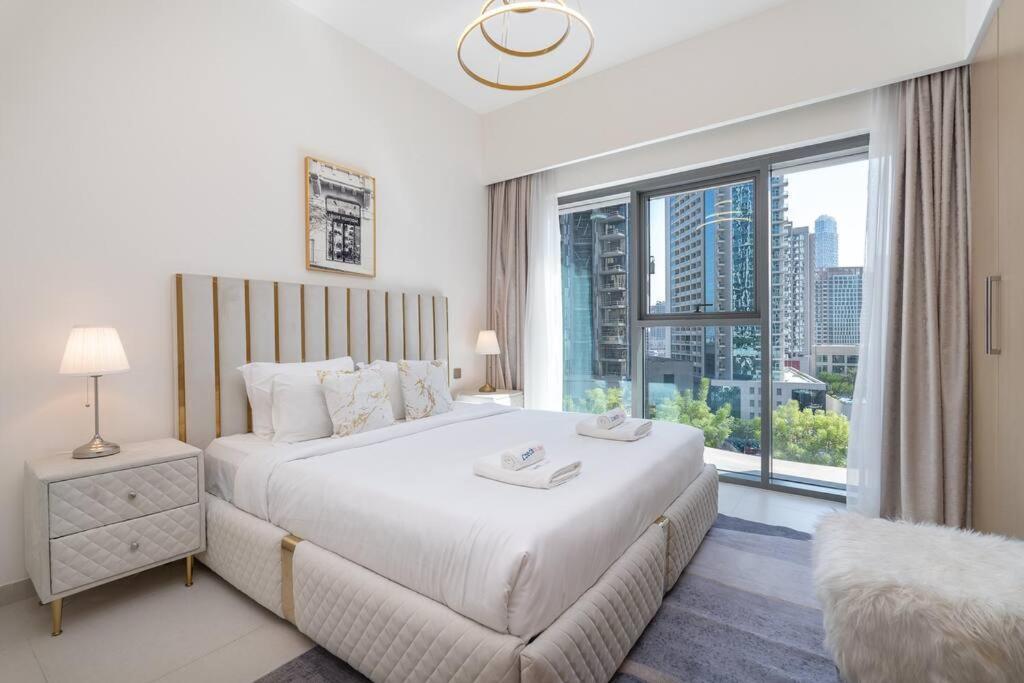 Apartment Stylish Urban Living - 1-bedroom In Burj Royale *