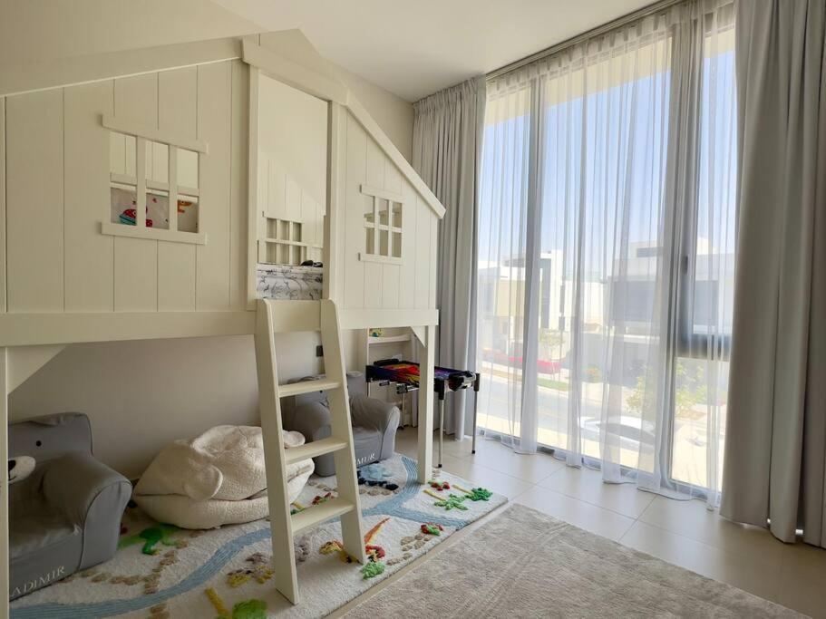 Villa Luxury & Stunning Family Villa-dubai Hills Estate