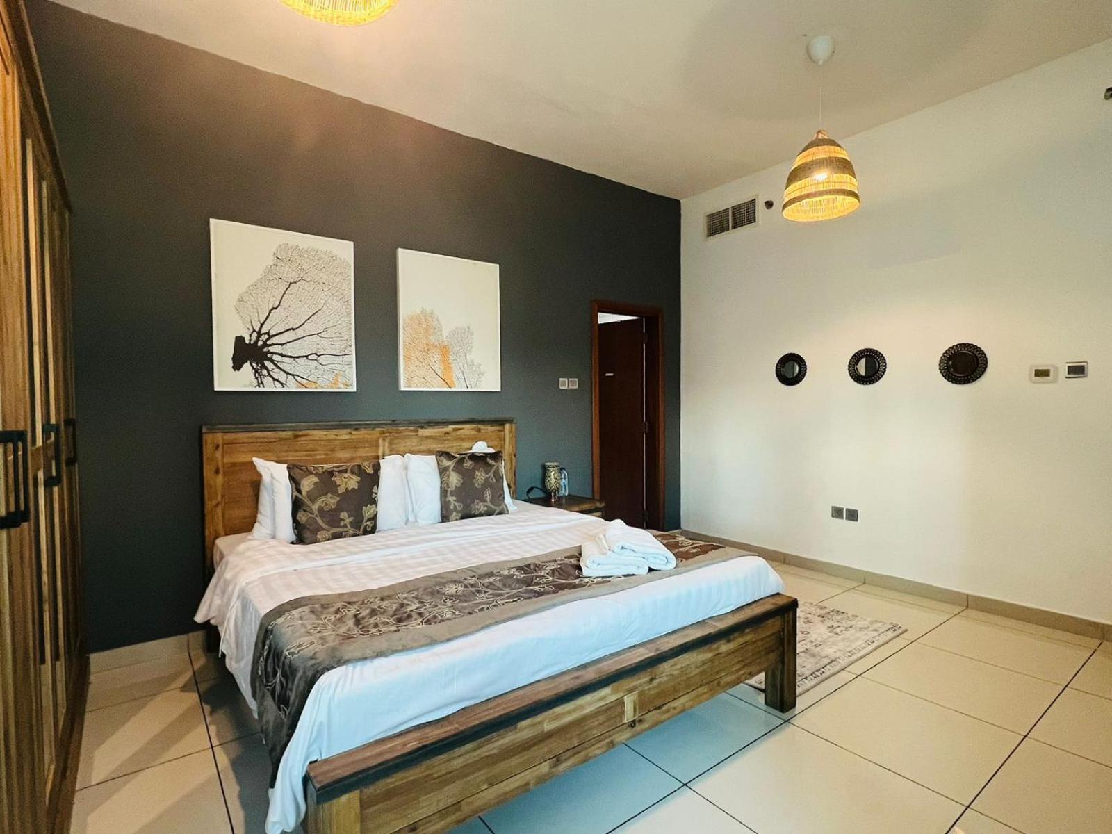 Entire Private Self Catered Marina Apartment