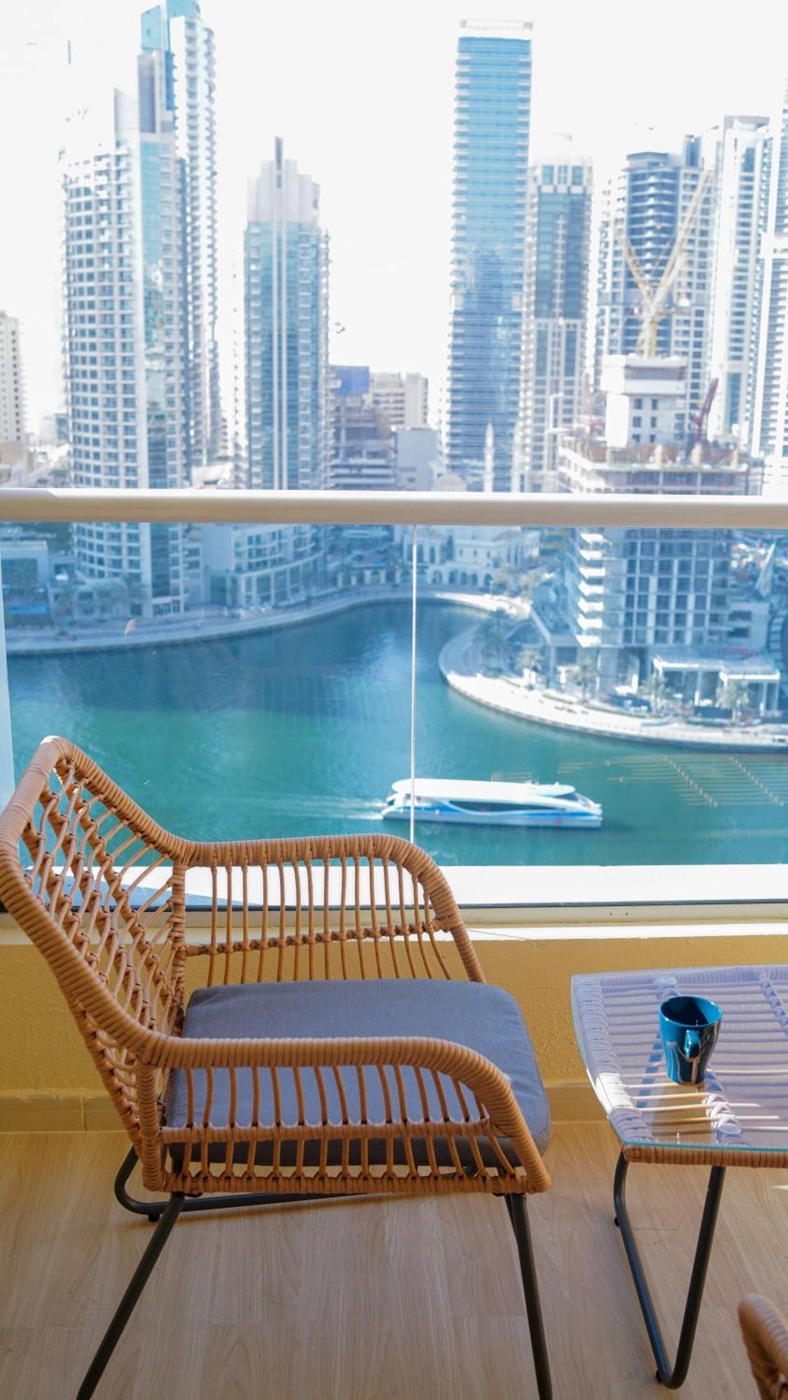 Marina View Spacious 2 Bhk * Dubai