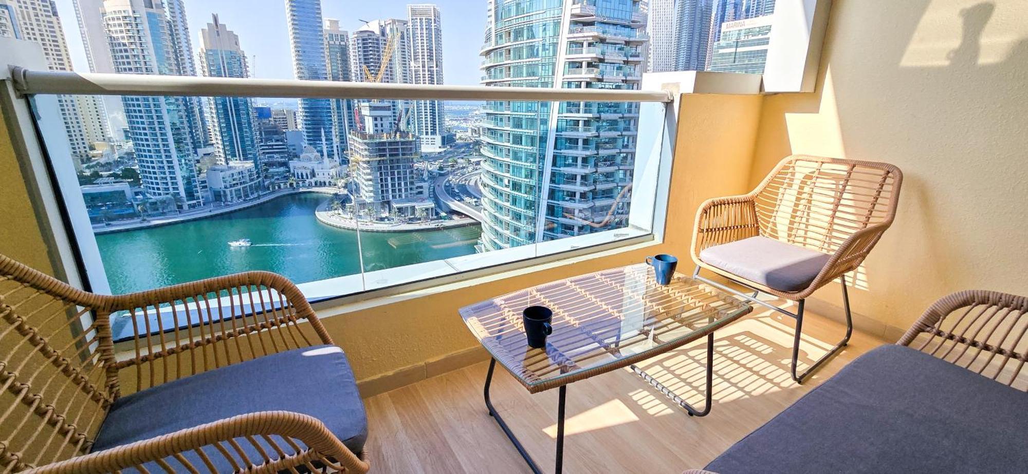 Marina View Spacious 2 Bhk Apartment Dubai