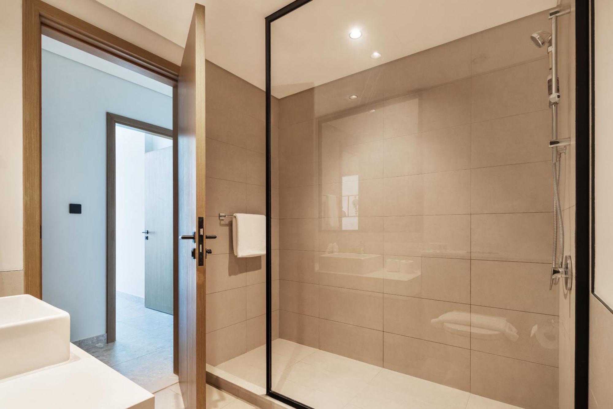 Prestige 2 Bedroom In Golf Hills * Dubai