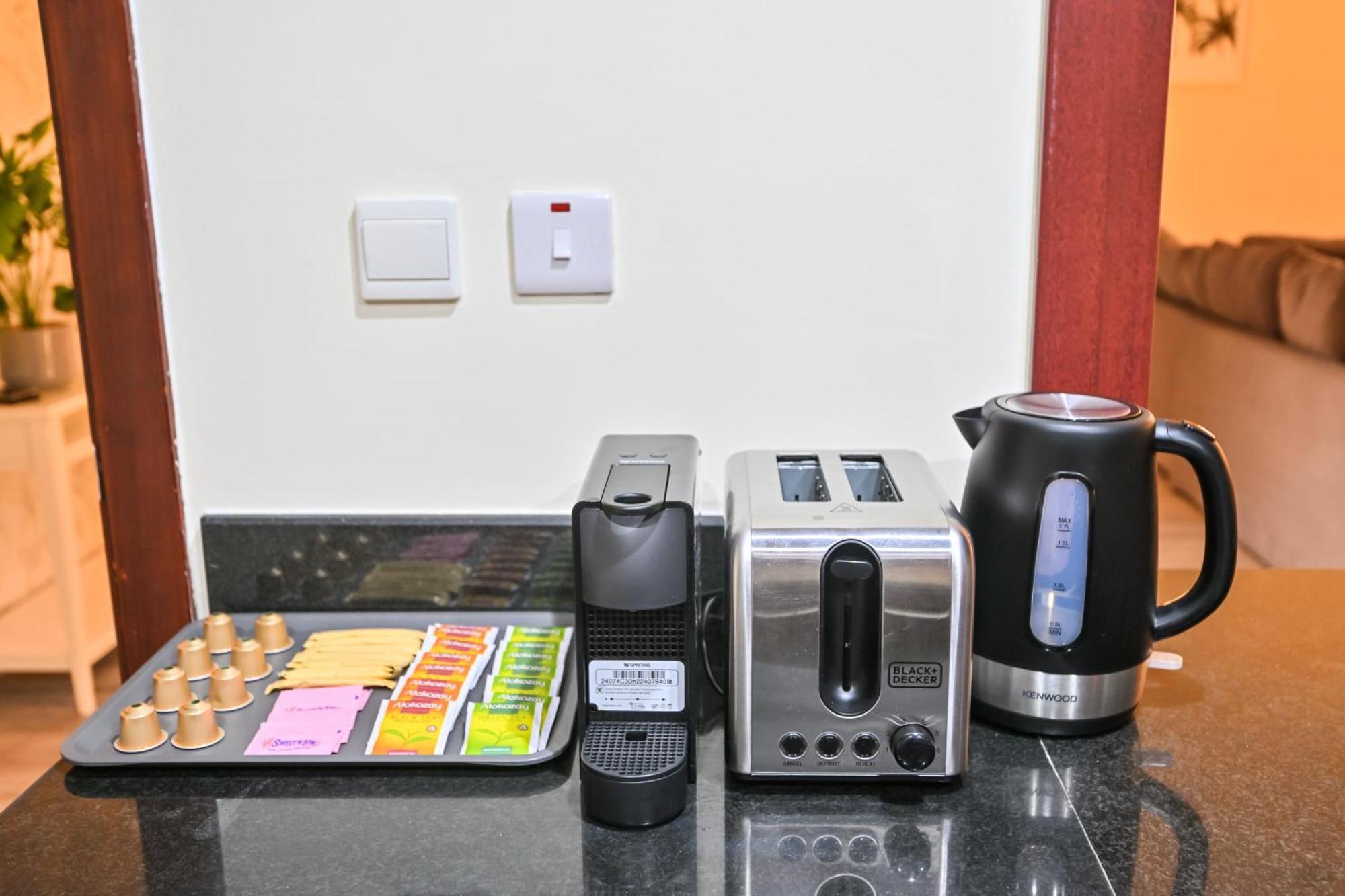 7 Beds - Jbr 3 Min Walk Apartment