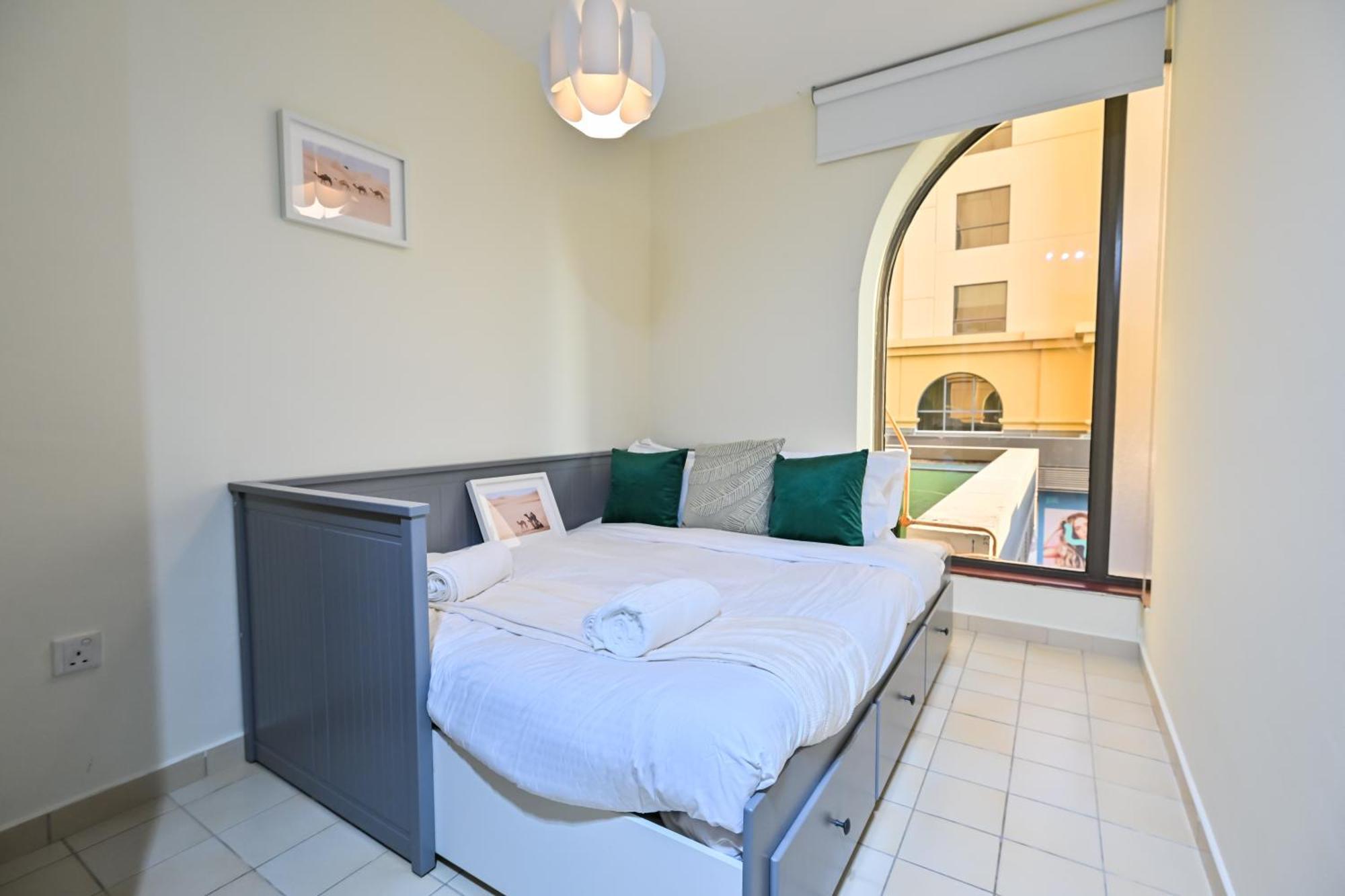 7 Beds - Jbr 3 Min Walk Apartment *