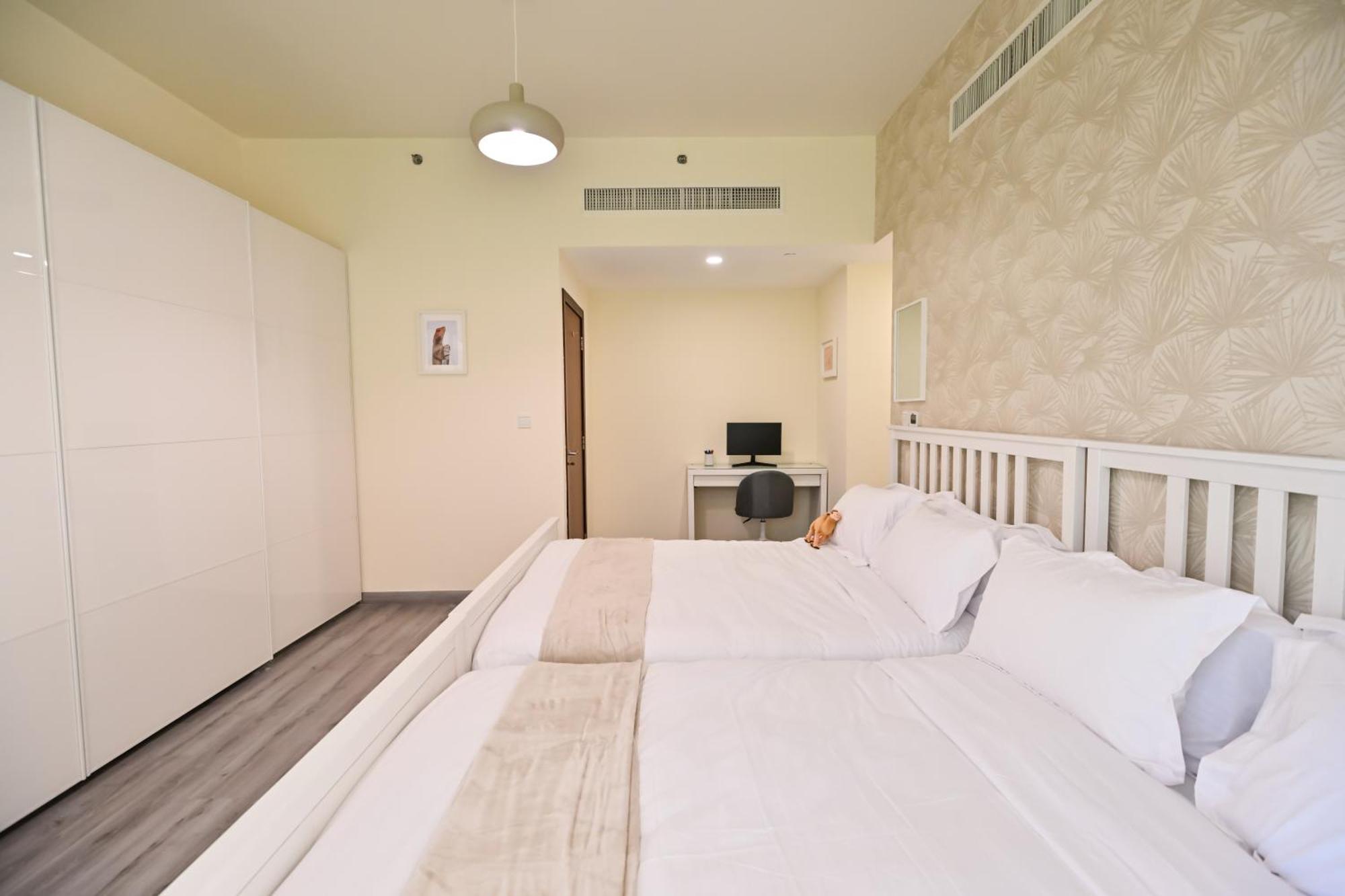 7 Beds - Jbr 3 Min Walk Apartment