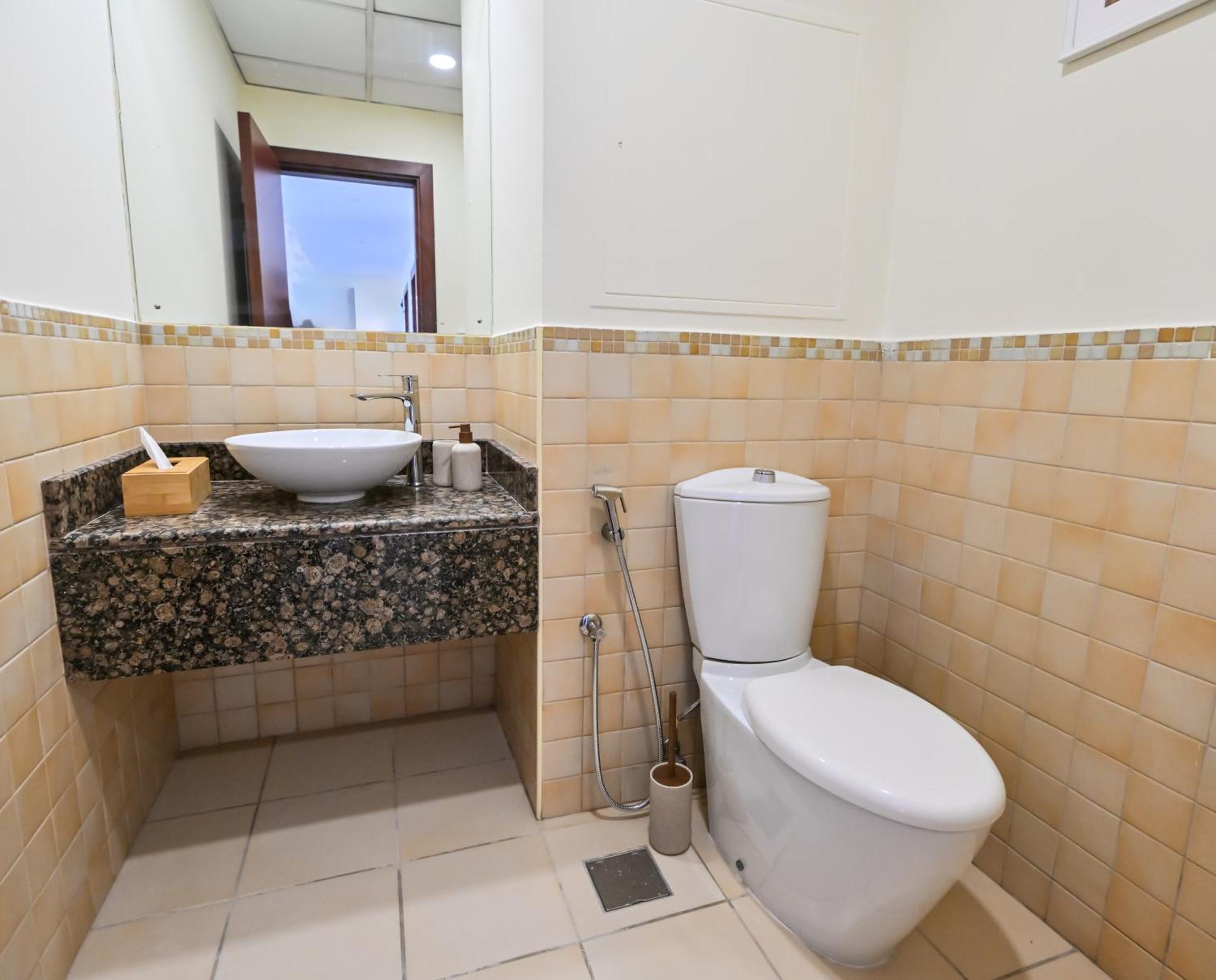 7 Beds - Jbr 3 Min Walk Dubai