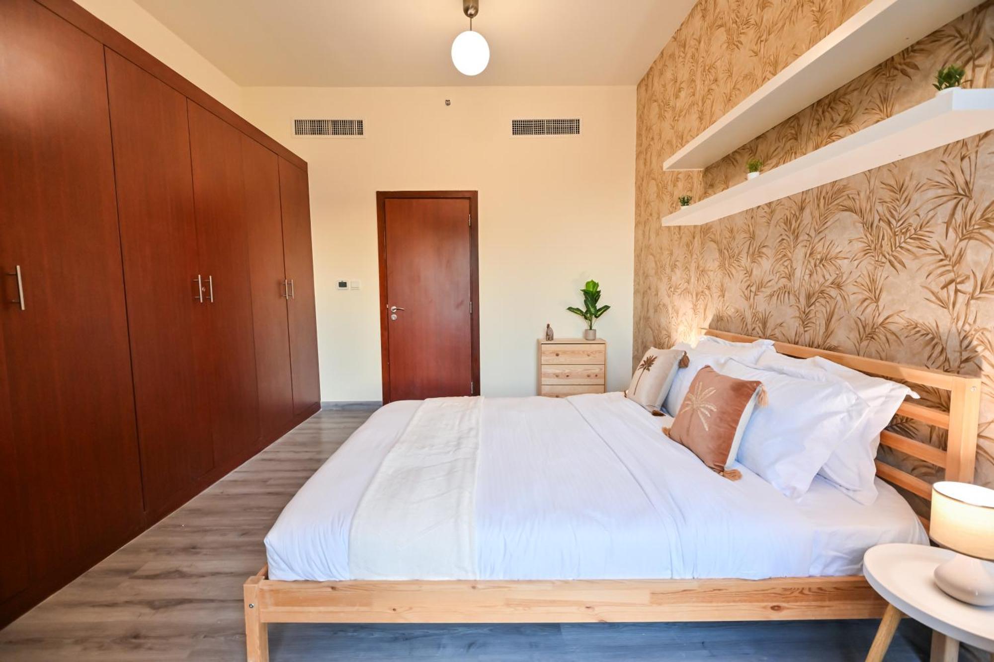 7 Beds - Jbr 3 Min Walk Apartment Dubai