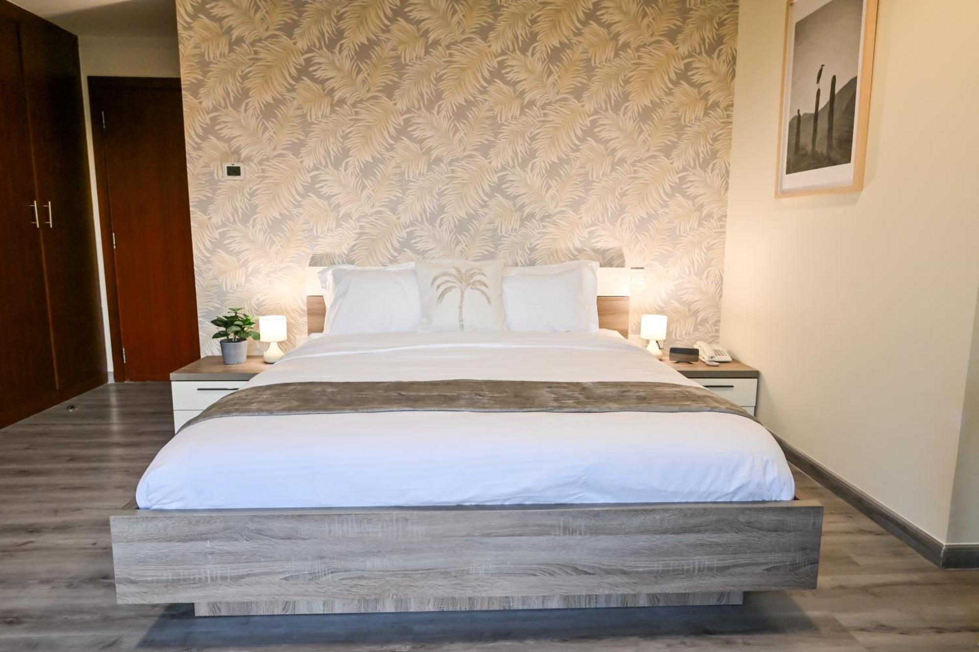 7 Beds - Jbr 3 Min Walk Dubai