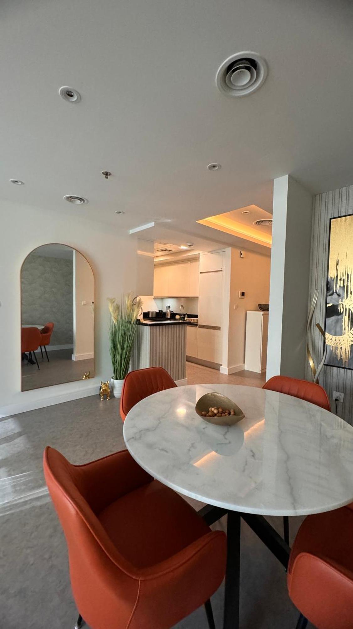Amazing 1 Bedroom - Downtown Dubai, Canal & Burj Views Apartment