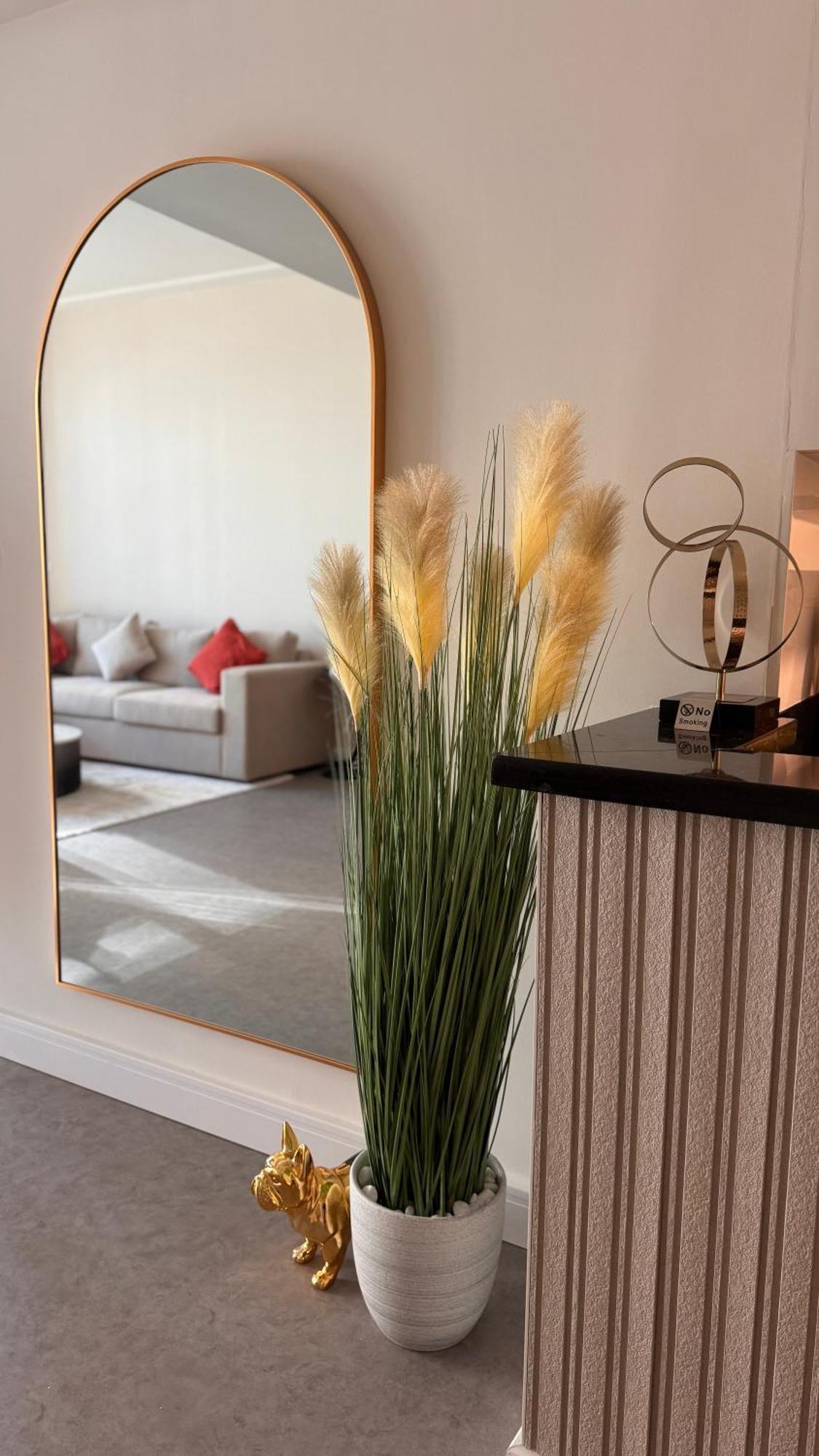 Amazing 1 Bedroom - Downtown Dubai, Canal & Burj Views