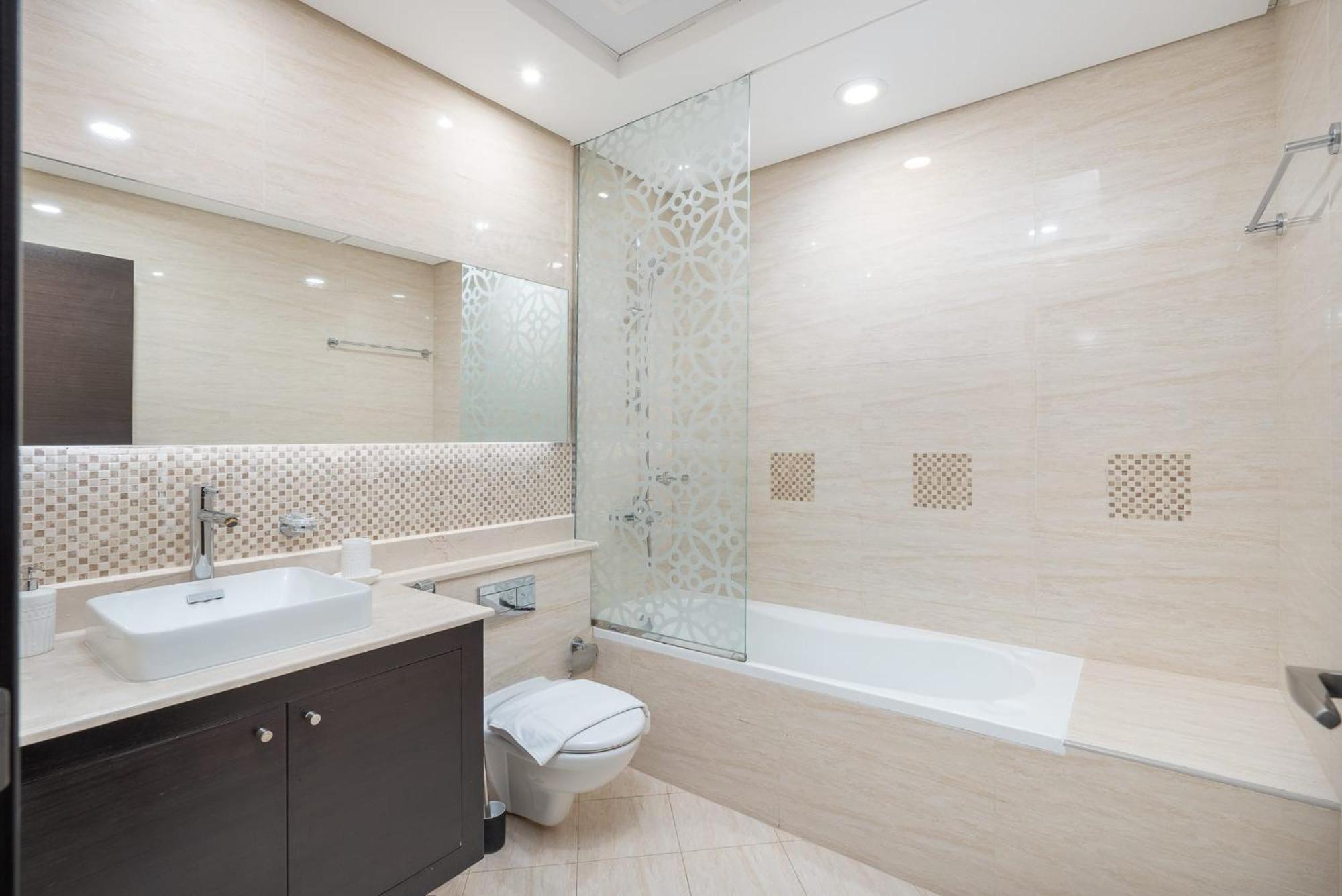 Prestigious 3-bedroom With Easy Access In Downtown Apartment