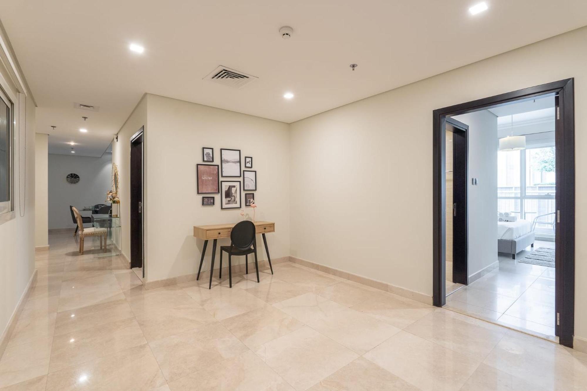 Apartment Prestigious 3-bedroom With Easy Access In Downtown Dubai