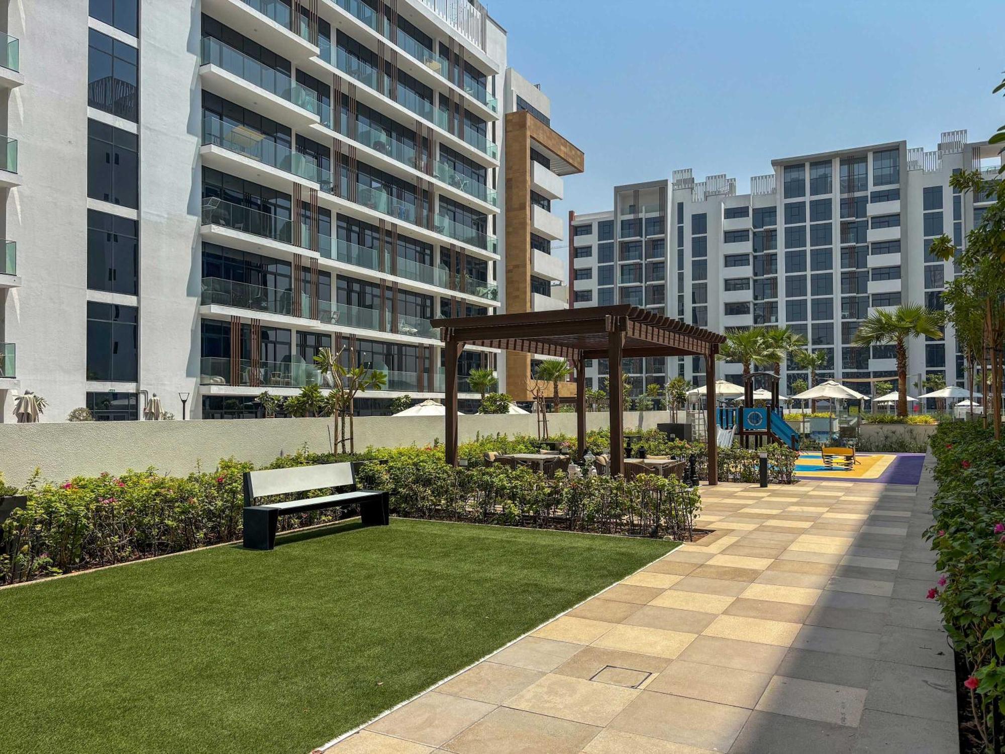 Apartment Frank Porter - Azizi Riviera 28 *