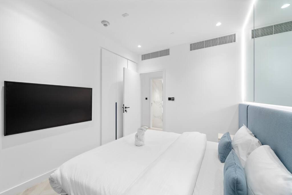 First Class 2br Panoramic View *