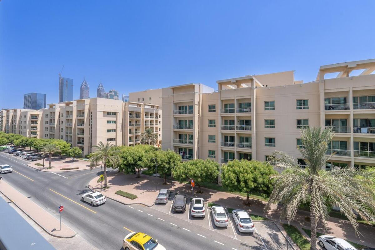 Spectacular 1-bedroom Perfect For 4 In The Greens Dubai