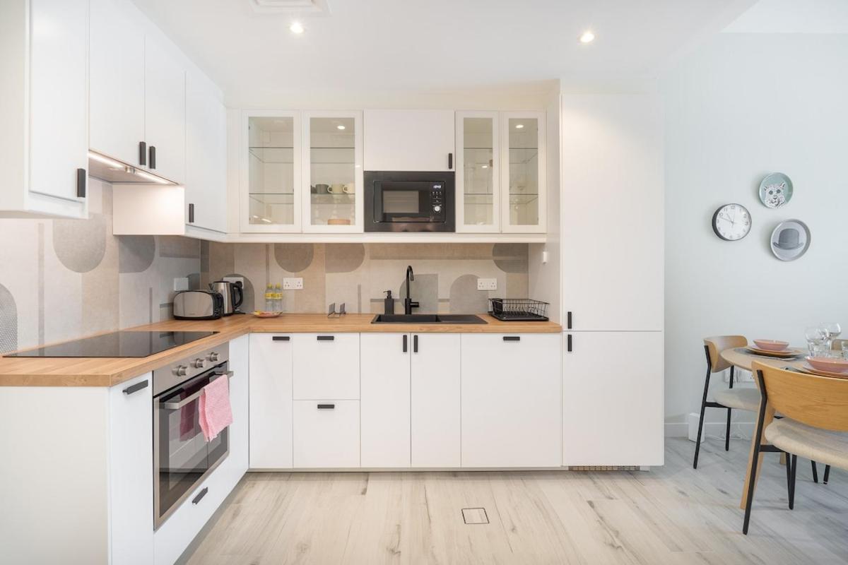 Spectacular 1-bedroom Perfect For 4 In The Greens Apartment