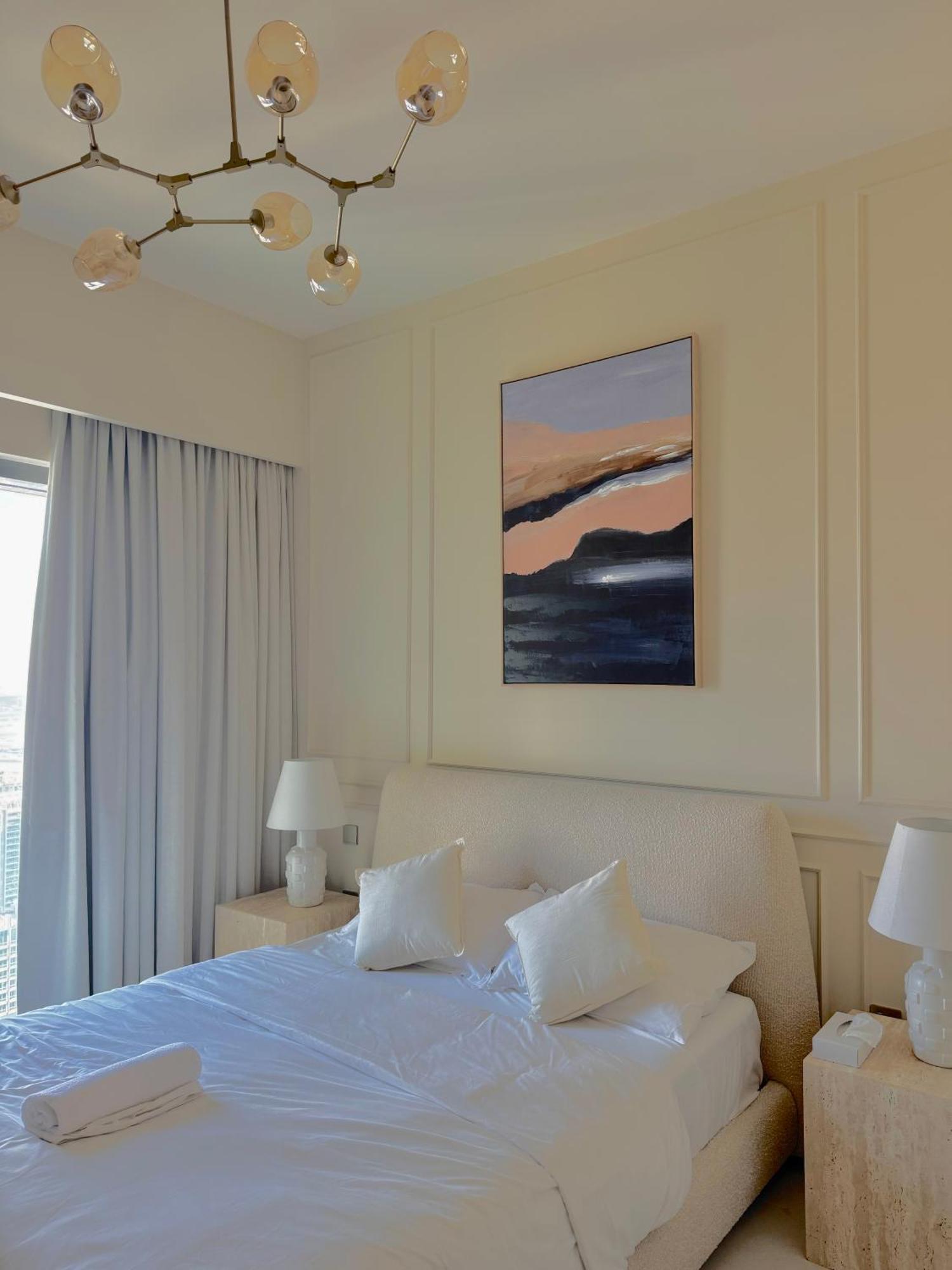 Burj Royale High Floor Near Mall Apartment