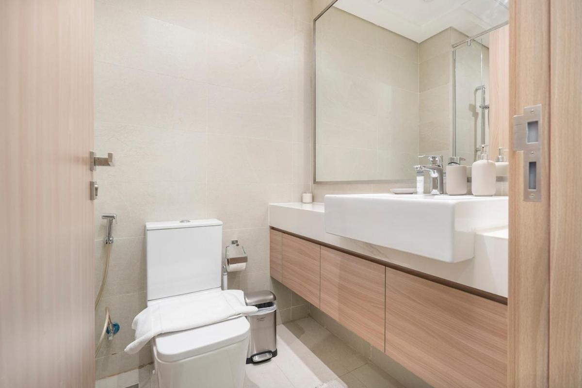 Apartment Lovable Studio With Street View At Azizi Riviera In Meydan One Dubai