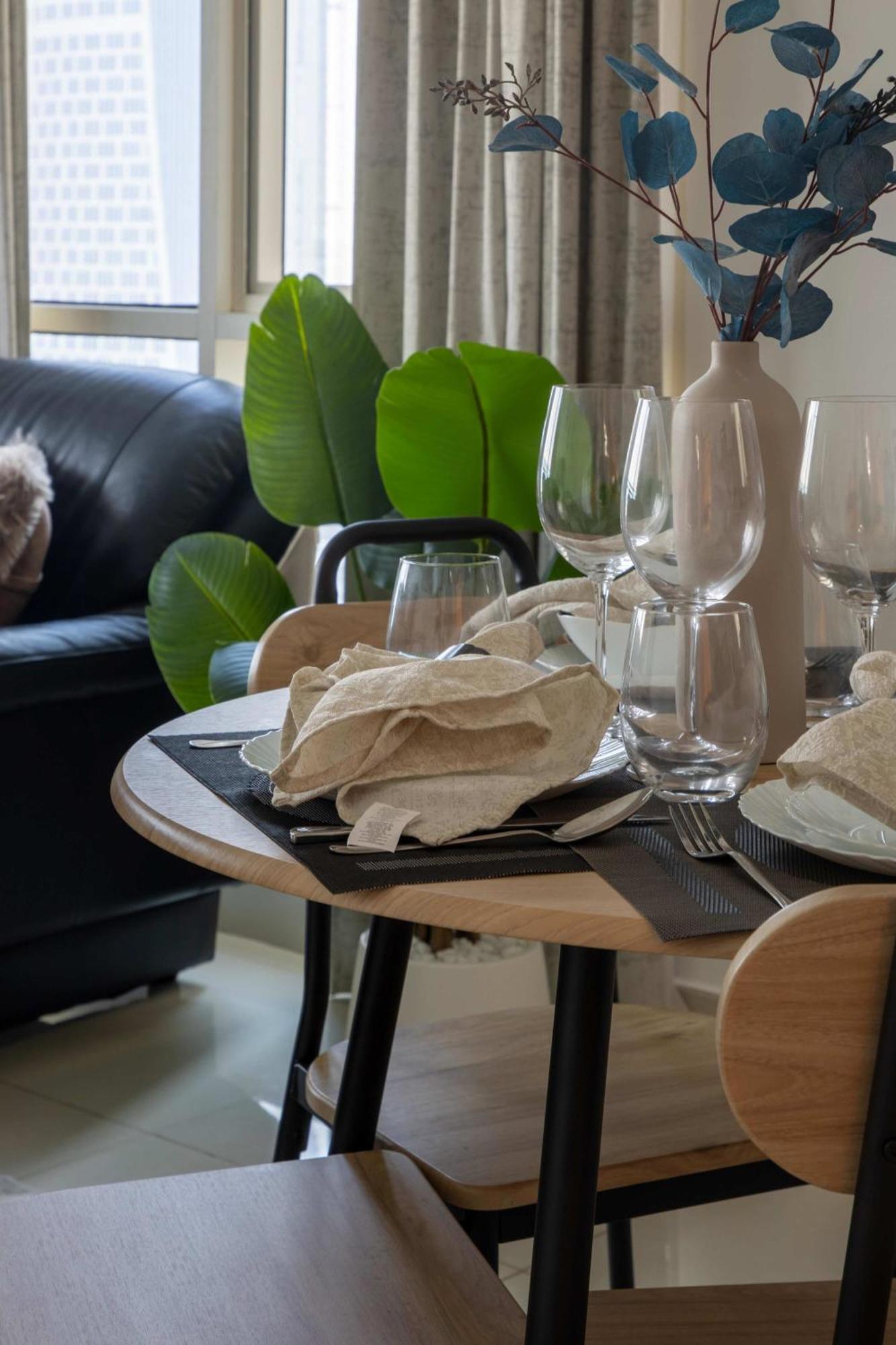Apartment Frank Porter - The Residences At Business Tower