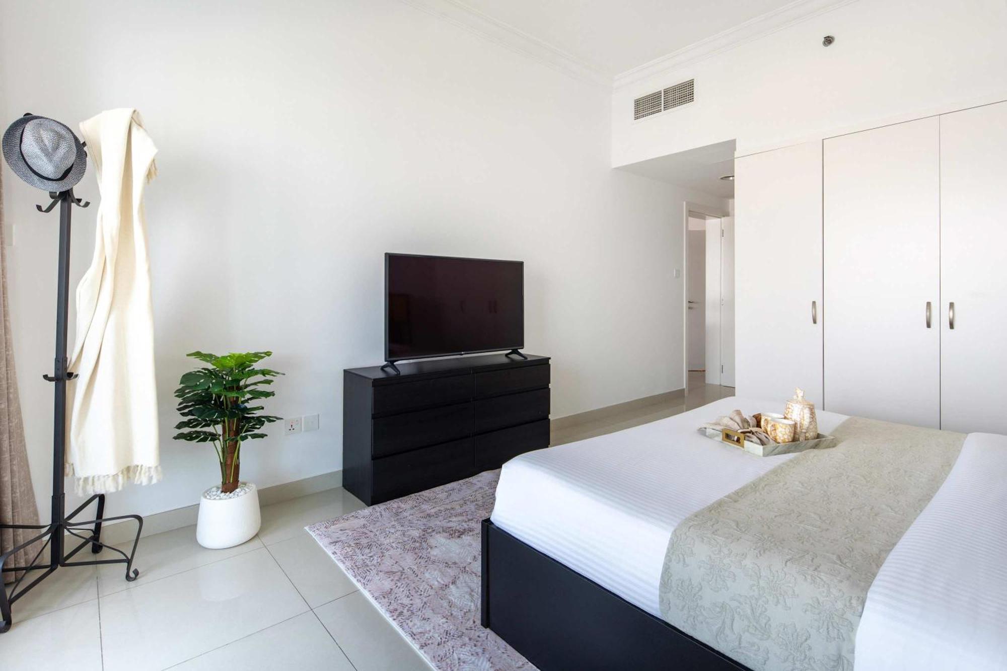 Apartment Frank Porter - The Residences At Business Tower