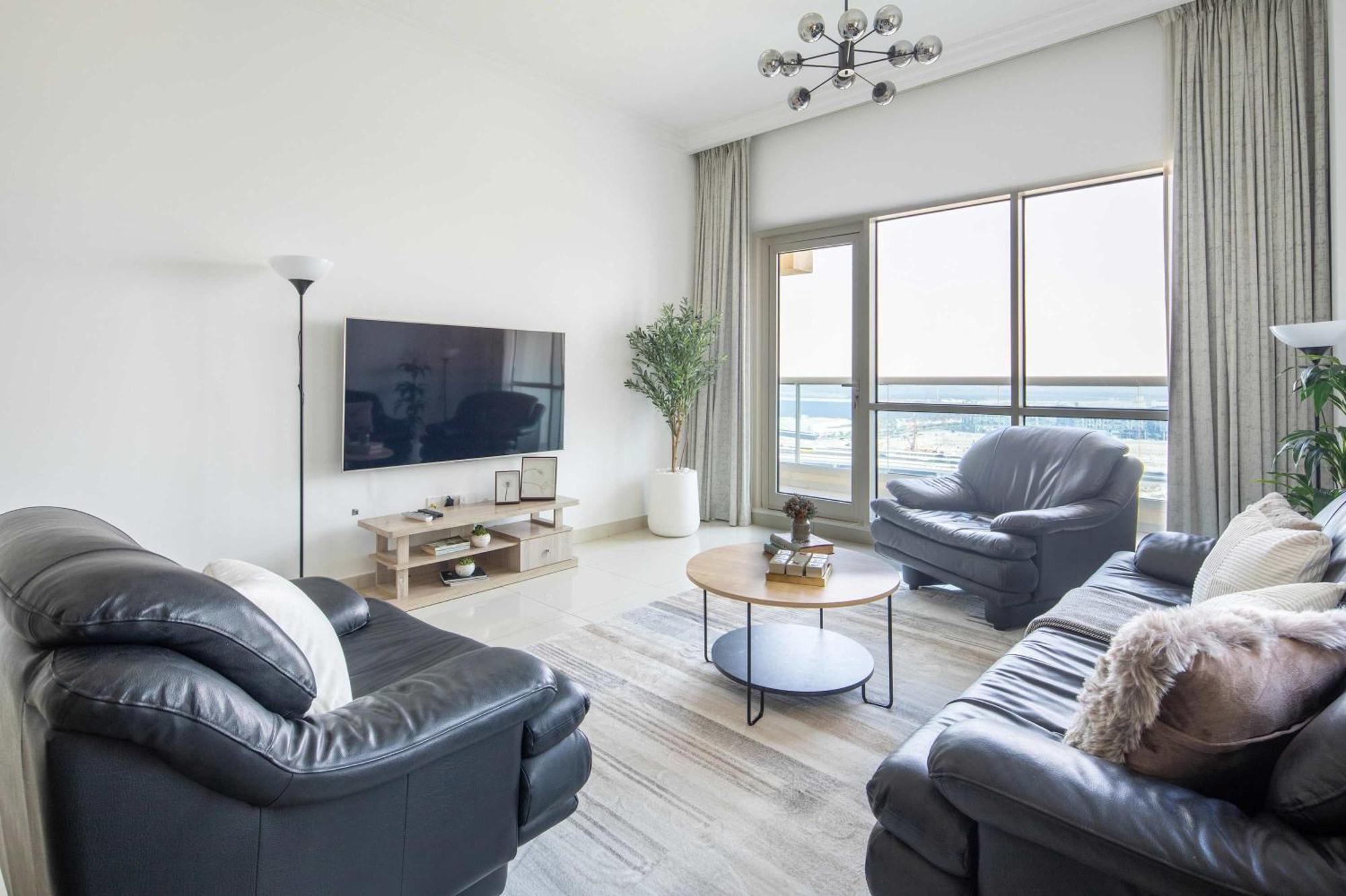 Frank Porter - The Residences At Business Tower *