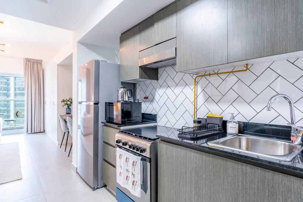 Place 2b Apartment *