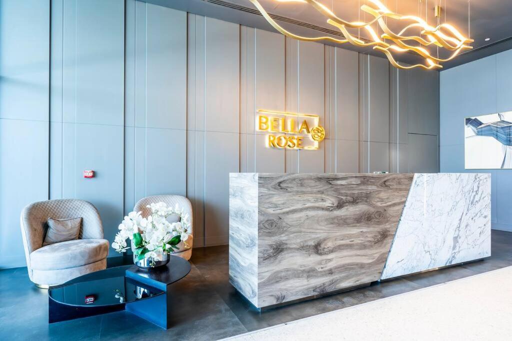 Place 2b Apartment *
