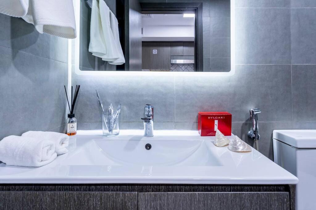 Place 2b Apartment