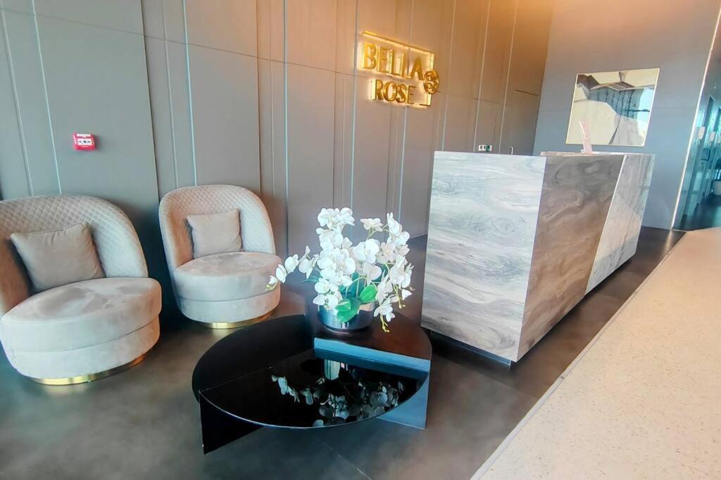 Place 2b Apartment