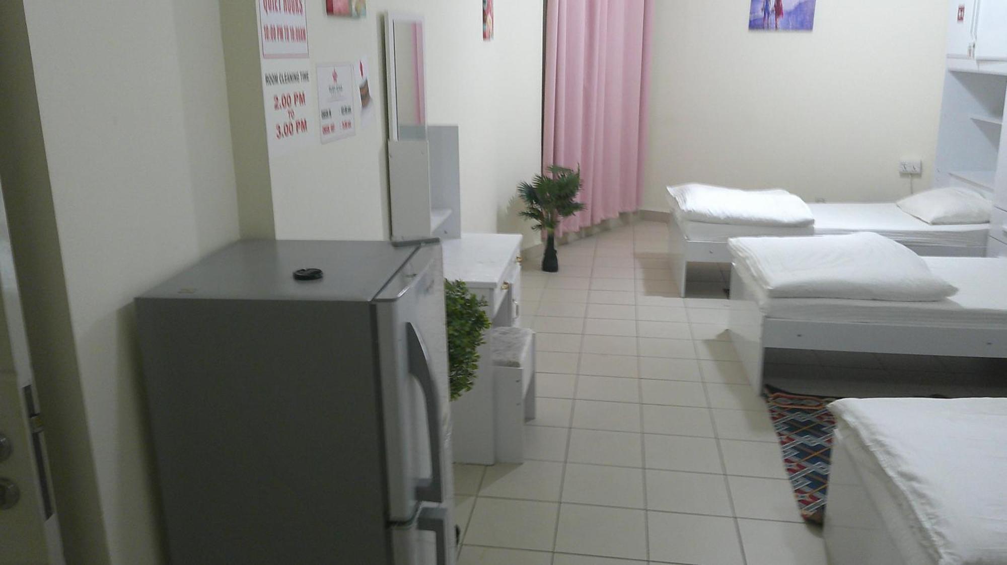Female Bed Space At Ruby Star - 4 Single Beds Inn