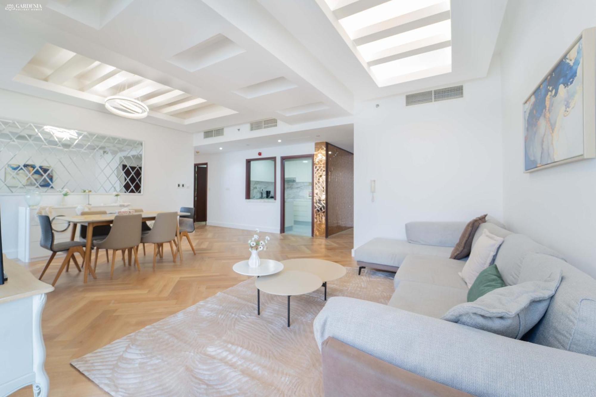Jbr Amwaj 4 , Upgraded Sea And Ain Views, 2m Walk To By Gardenia Suitse Apartment
