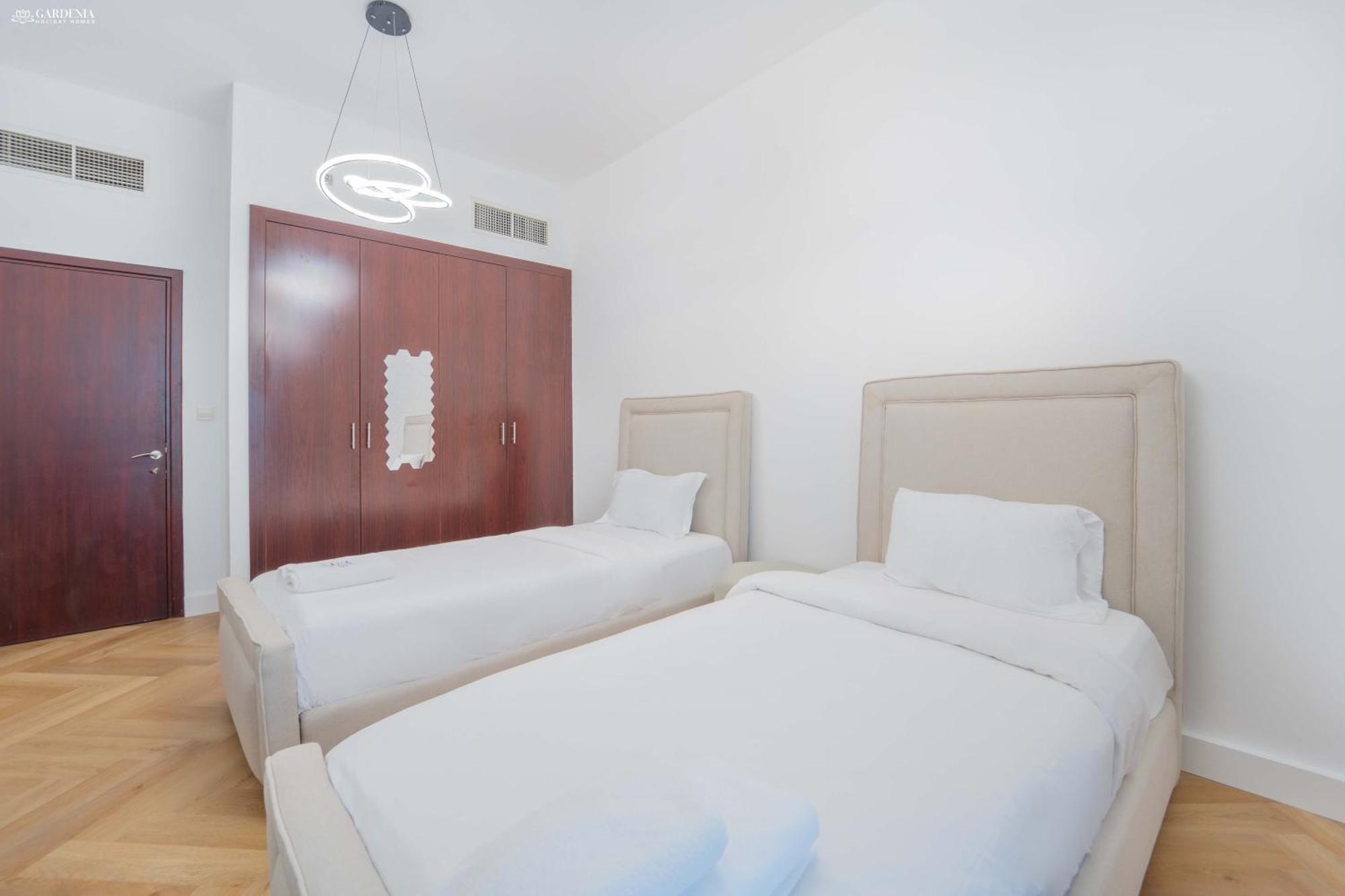 Jbr Amwaj 4 , Upgraded Sea And Ain Views, 2m Walk To By Gardenia Suitse Dubai