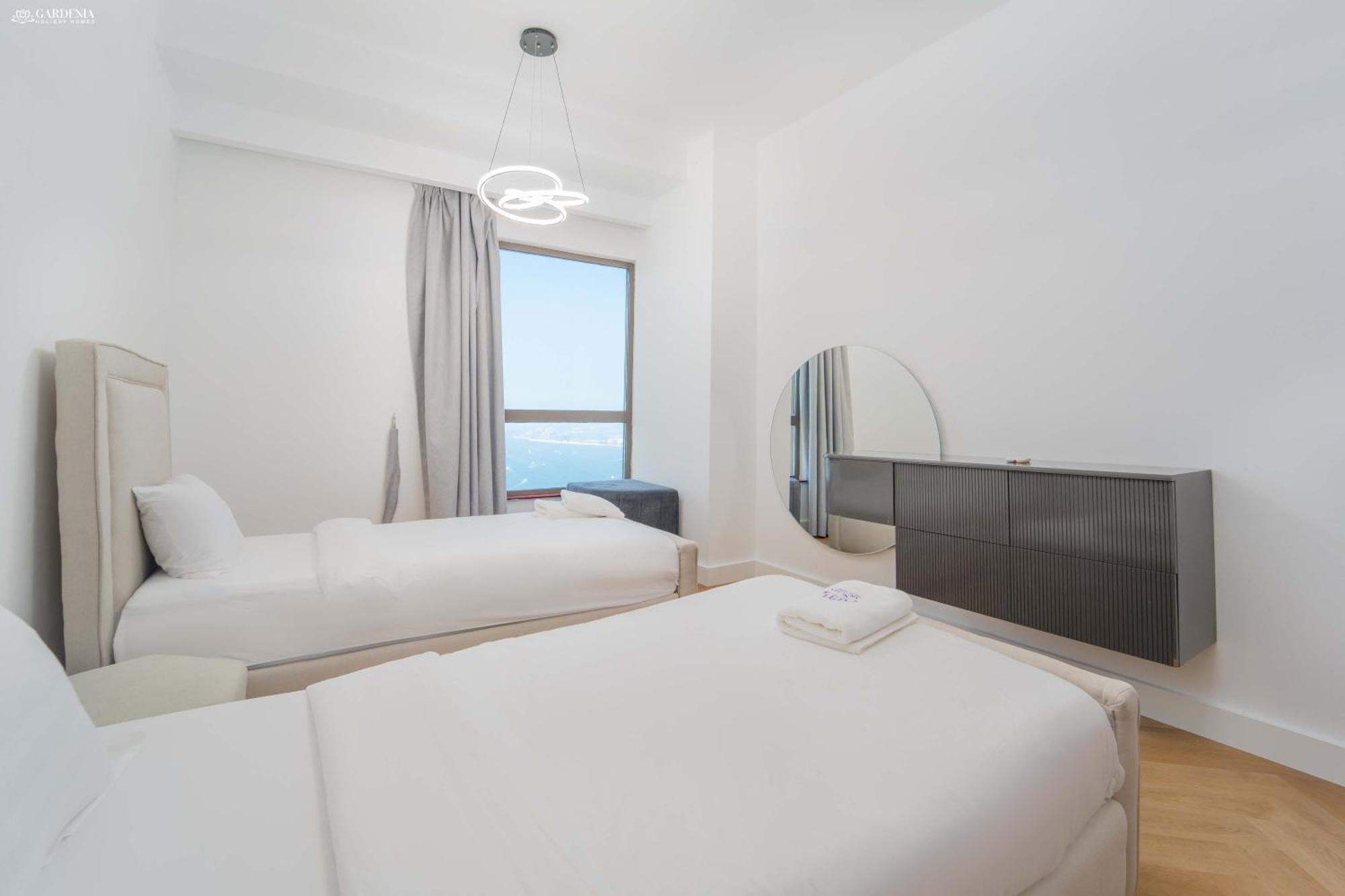 Apartment Jbr Amwaj 4 , Upgraded Sea And Ain Views, 2m Walk To By Gardenia Suitse