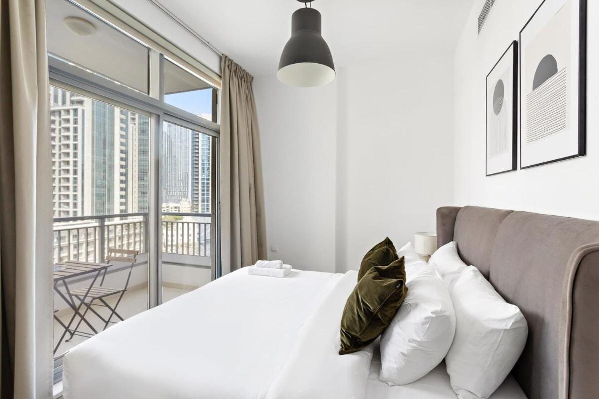 Silkhaus Chic Studio Burj Khalifa Short Walk Apartment