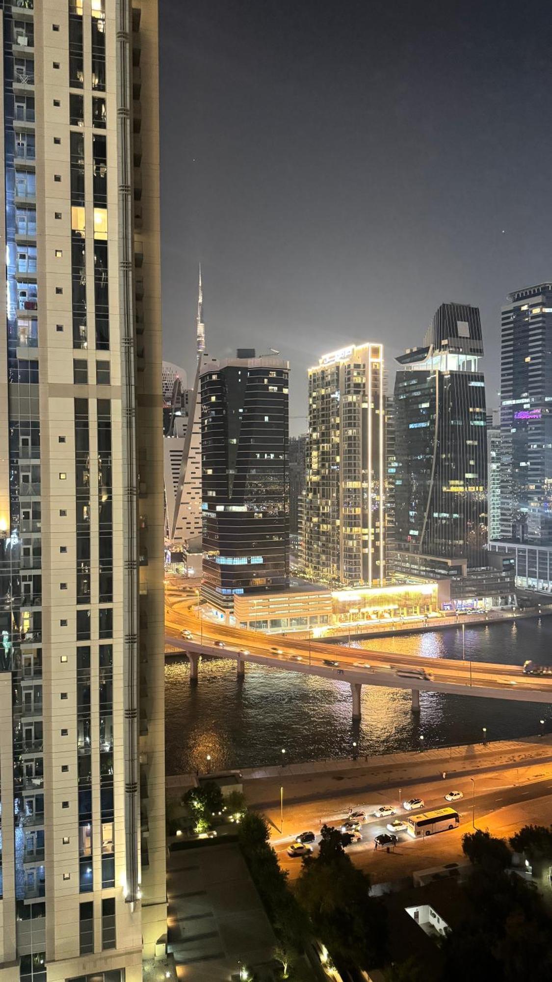Apartment Amazing 1 Bedroom - Downtown Dubai, Canal & Burj Views