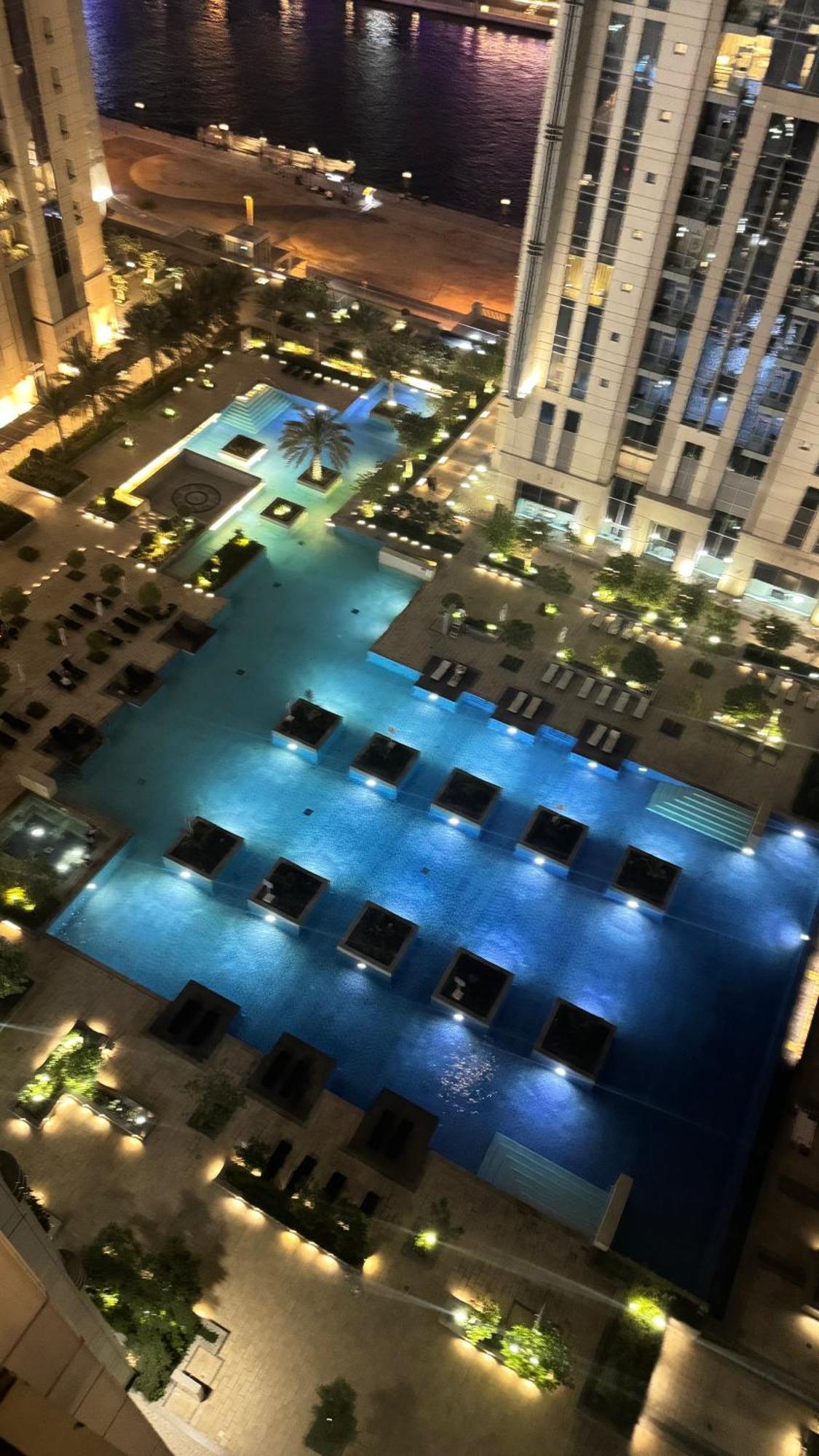 Amazing 1 Bedroom - Downtown Dubai, Canal & Burj Views Apartment Dubai
