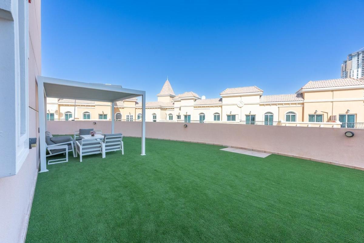 Apartment Trendy For 3 At Casa Grande In Jvc!